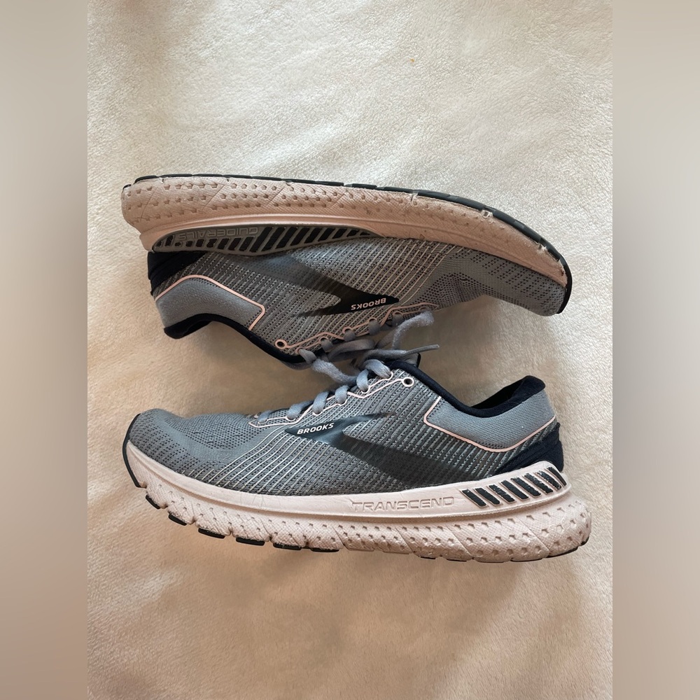 Brooks Running Shoes 7.5